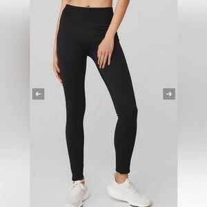 Alo High Waist Seamless Ribbed Leggings in Black